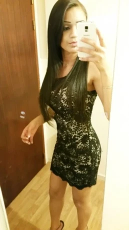 Stephanie Souza — 4 / 9