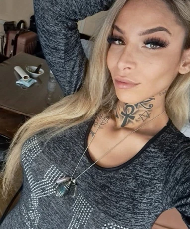 Deutsche Luna — 3 / 9