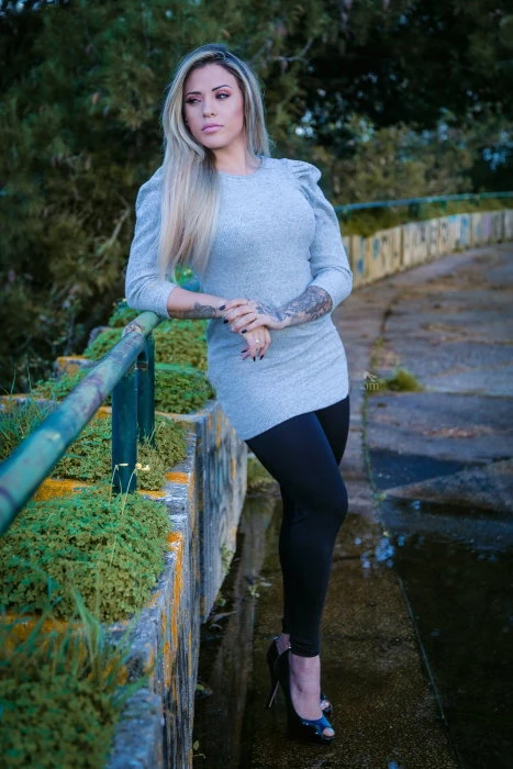 Mikaela — 2 / 5