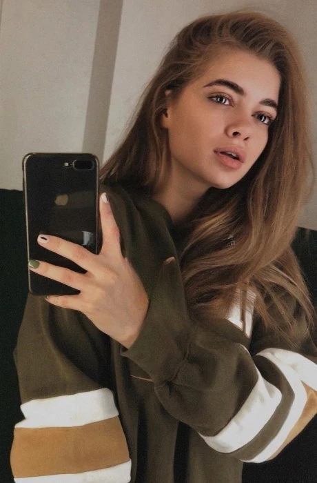 Mackenzie — 2 / 4