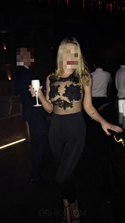 Sexy English Charis  — 10 / 12