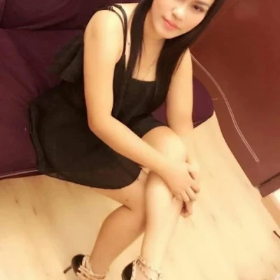 Seline, Escort, Manama