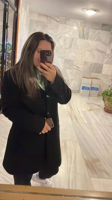 Nadia — 3 / 4