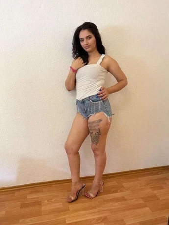 Denisa Nur Haus Besuch — 4 / 6