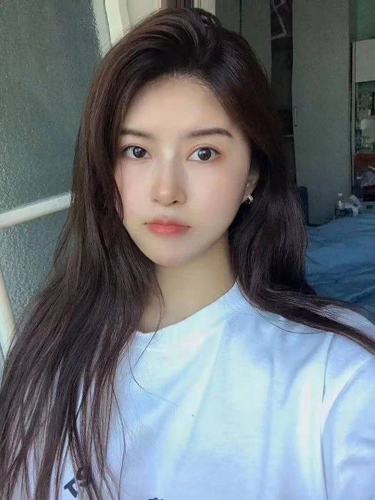 Lili — 2 / 3
