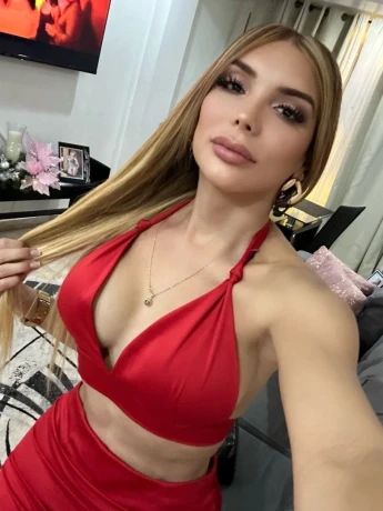 Valentina Smith — 7 / 12