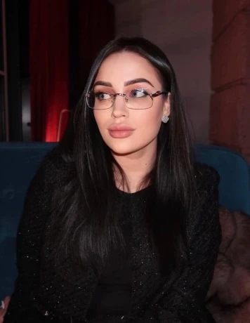 Vip escort Victoria — 3 / 5