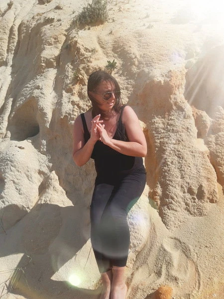 Melina — 9 / 14