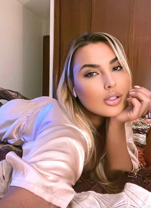 Maria — 2 / 14