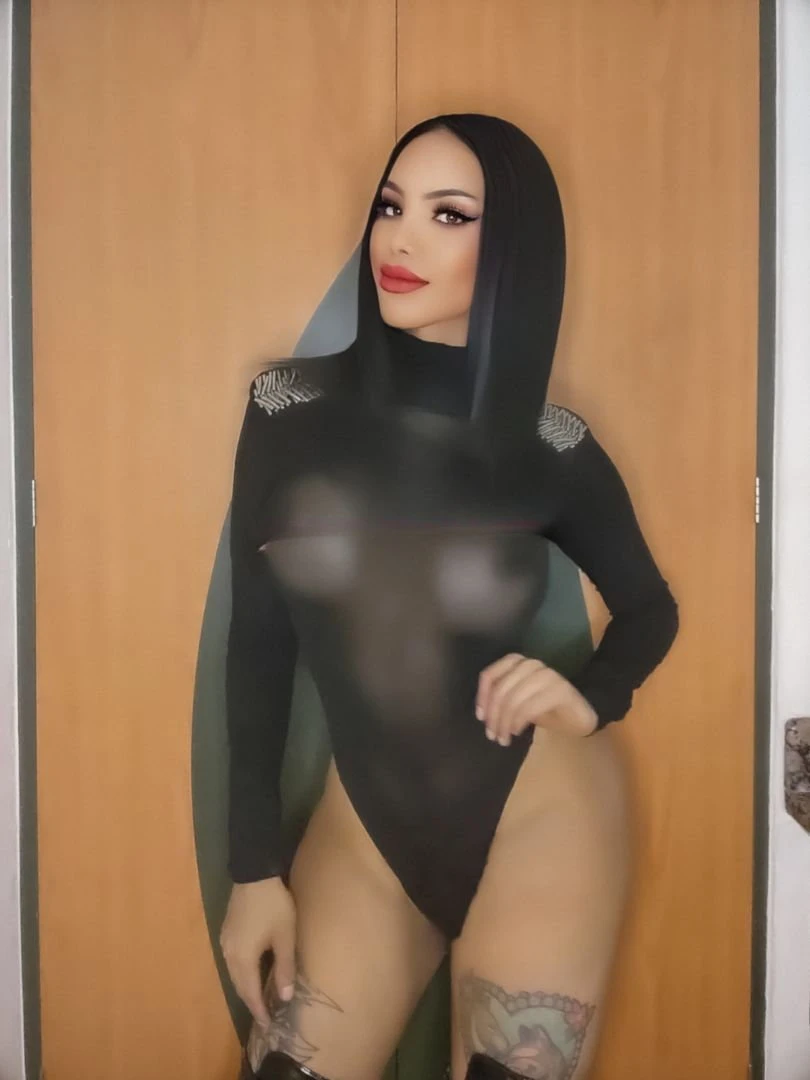 Monserrat Alarcon — 9 / 12