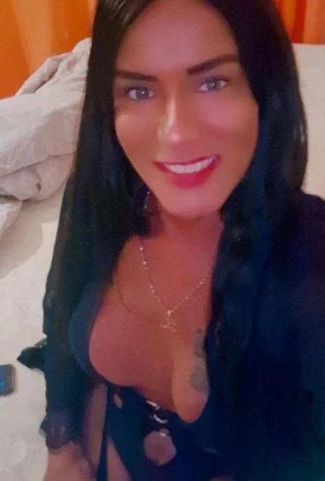 Trans Dotada, Escort, Faro