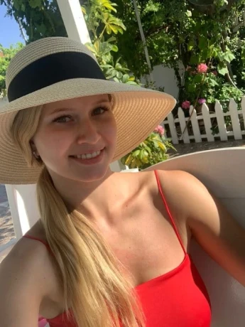 Sabrina Lylou — 1 / 4