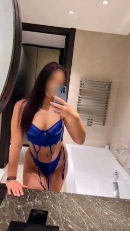 Eva — 2 / 4