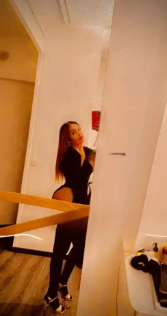 Salma Fox — 2 / 12