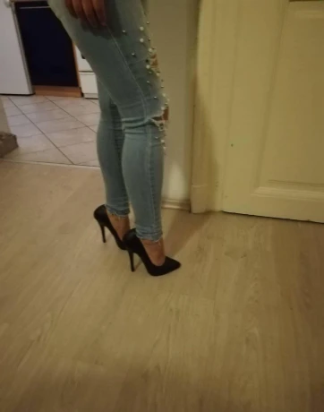 Domina Victoria — 3 / 13