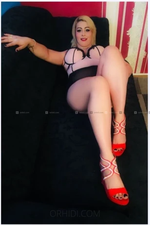 Bi-girls Desi  & Roksana — 3 / 10