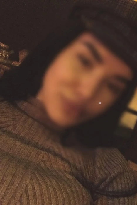 Amina — 2 / 5