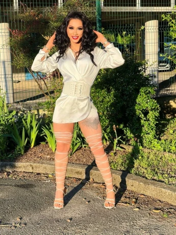 Yanna Da Silva — 3 / 12