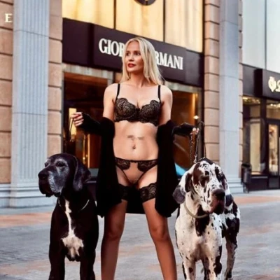 Queen, Escort, Athens