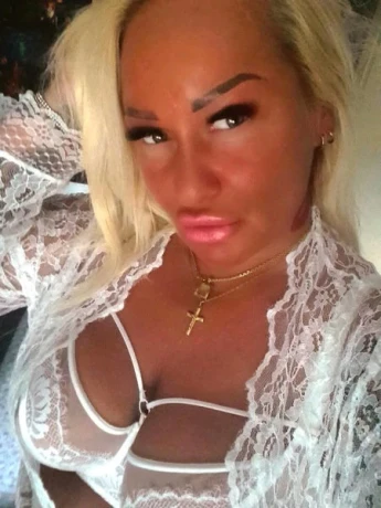 Paula Topservice — 2 / 3