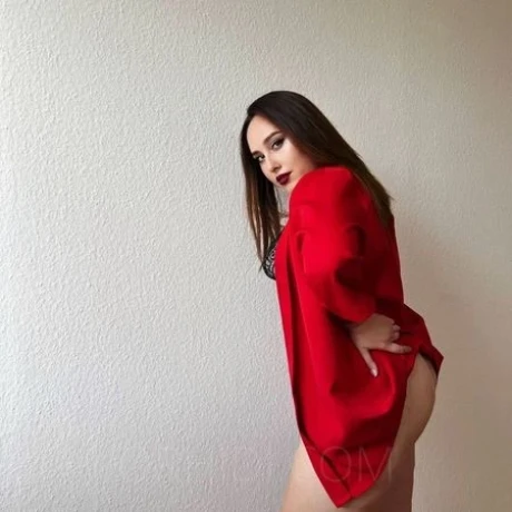 Grande Royal de la Fleurs — 2 / 3