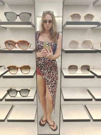 Aleksandra — 2 / 3