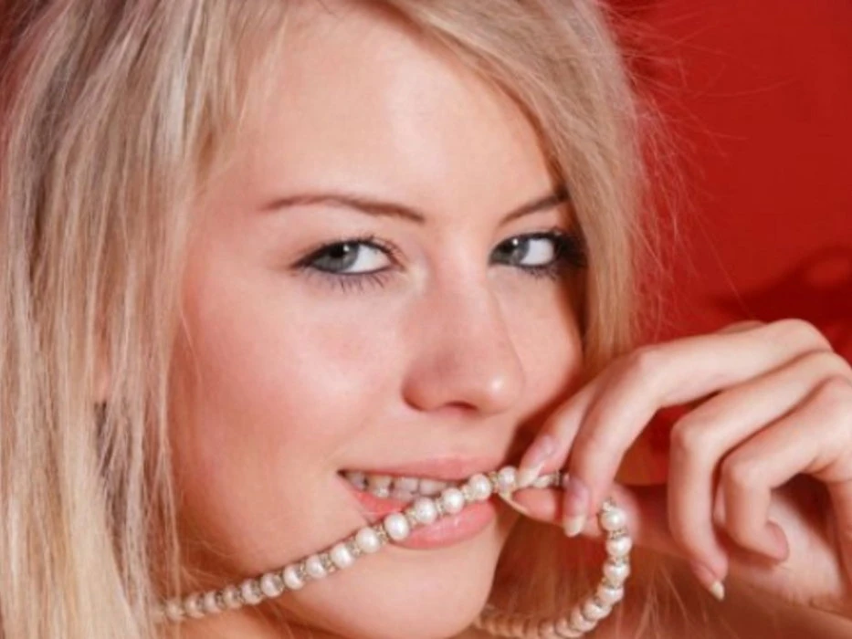 Viola, Escort, Mersin