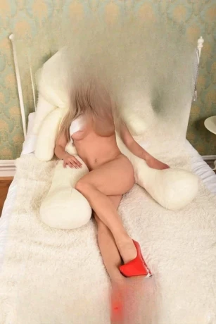 Partyyyy Girl — 3 / 5