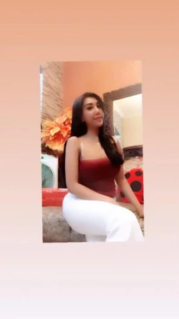 Julia Dewi — 3 / 6