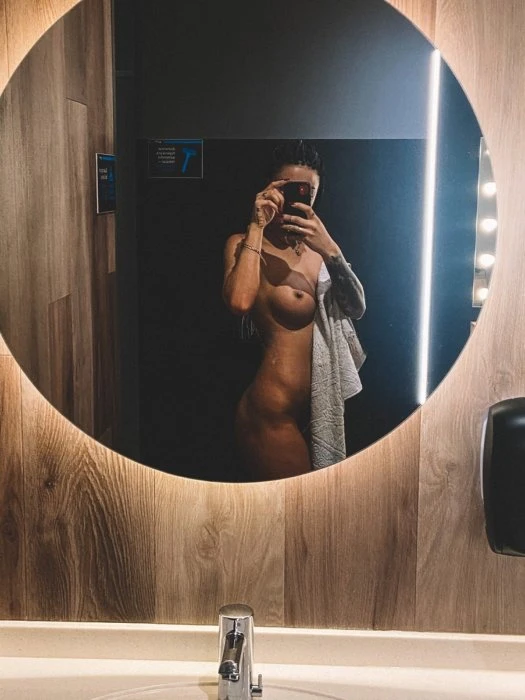 Lili — 2 / 3