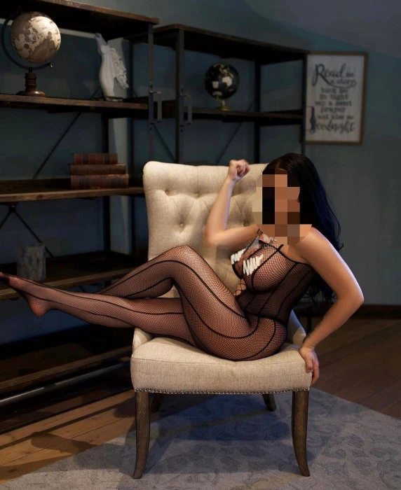 Nina, Escort, Brussels