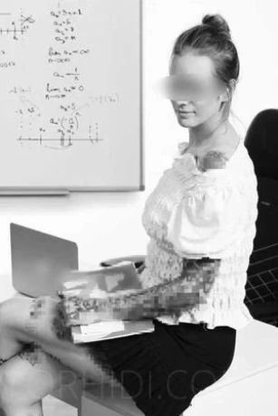 SILVIA SINNLICHE MASAGEN — 1 / 3