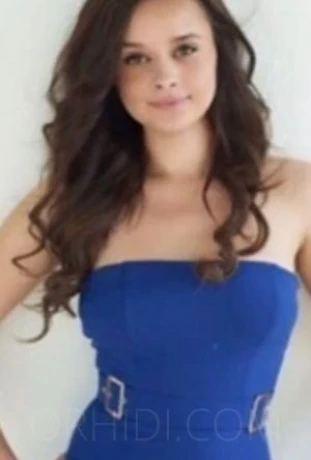 Lolo Young — 2 / 3