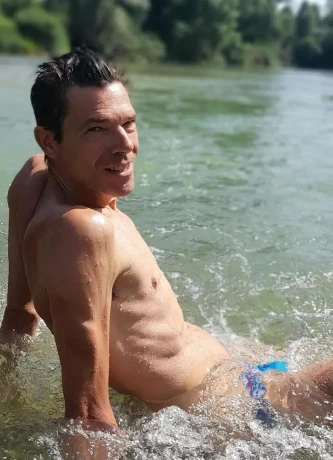 Gigolo Escort Ian May Voor Dames En Koppels — 2 / 5