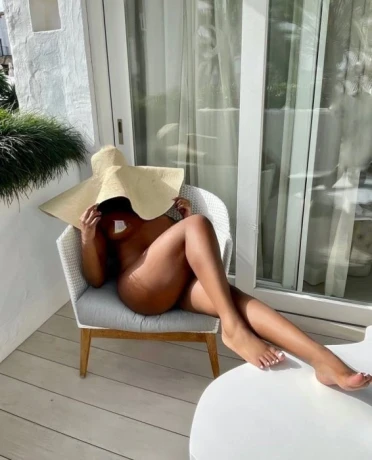 Kenya Moore — 3 / 9