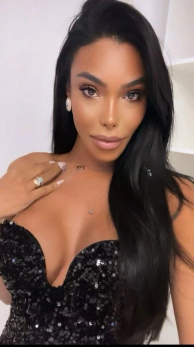 Stephany — 7 / 9