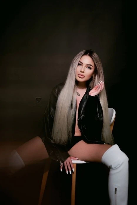 Sasha, Escort, Paris