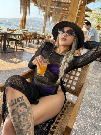 Valentina Ferraz — 2 / 4