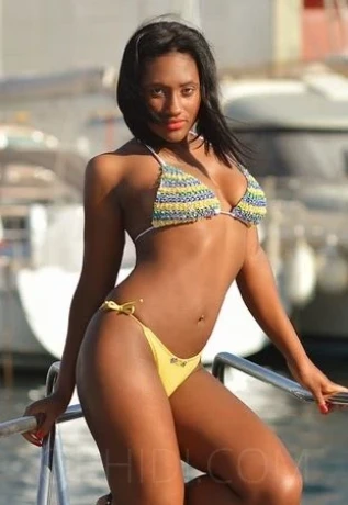 Daniela aus Spanien — 6 / 8