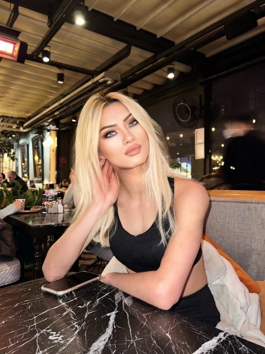 Maria — 3 / 6