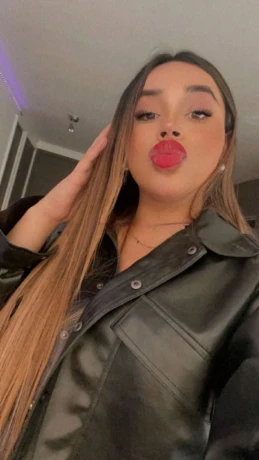 Danaez Vuitton — 11 / 12