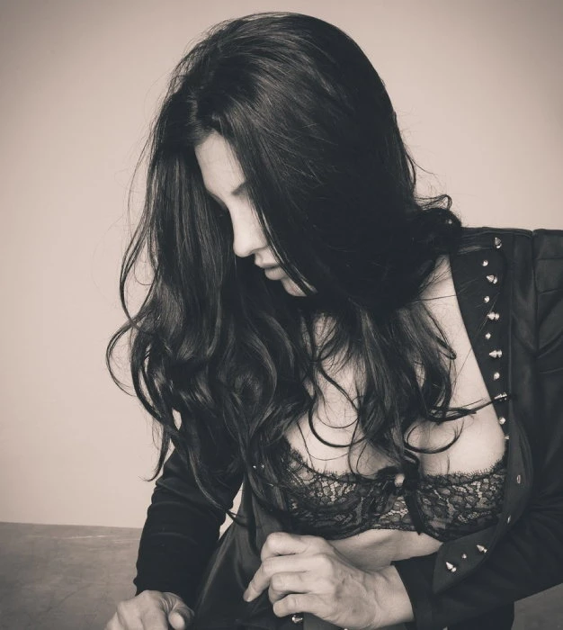 Adriana — 8 / 10