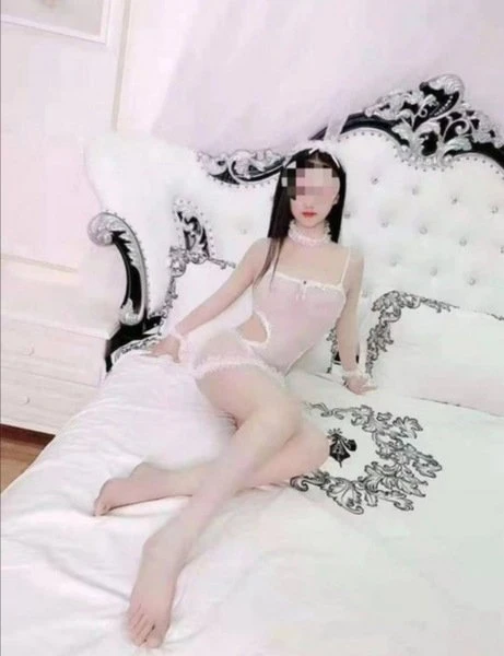 Aimi Av, Escort, Homburg