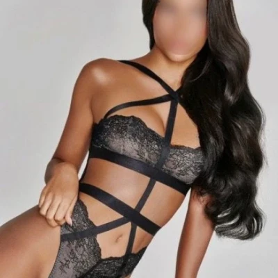 Nicole, Escort, Prague