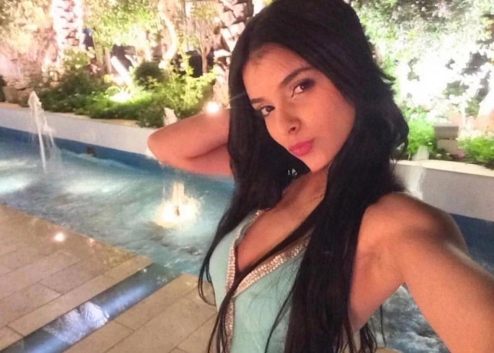 Lalique pinky, Escort, Sarnia