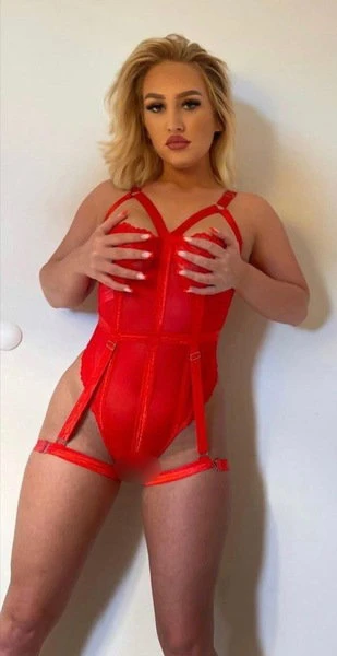 Sara — 2 / 3