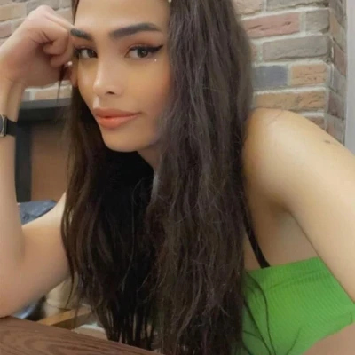 Isra, Escort, Istanbul