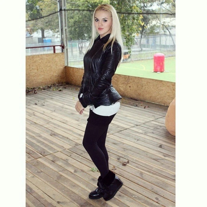 Aleksandra — 2 / 10