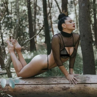 Sheila, Escort, León