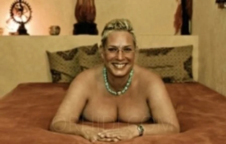 Senioren Kuschelmassagen — 6 / 8